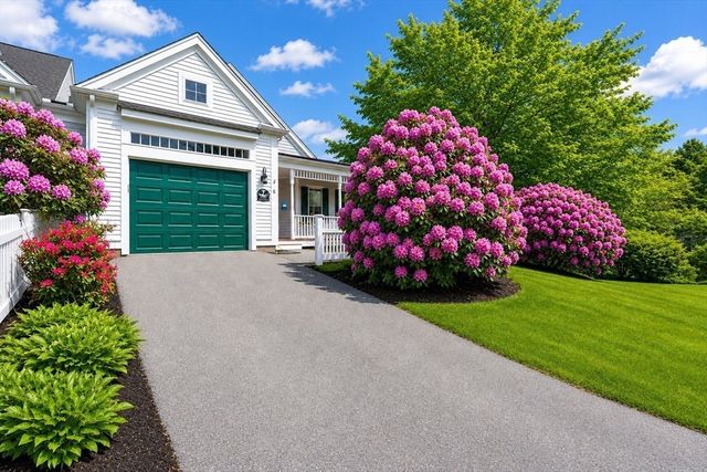6 Berrywood Ct 6, Bourne, MA 02532