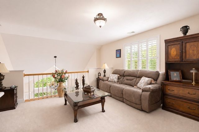 6 Berrywood Ct 6, Bourne, MA 02532