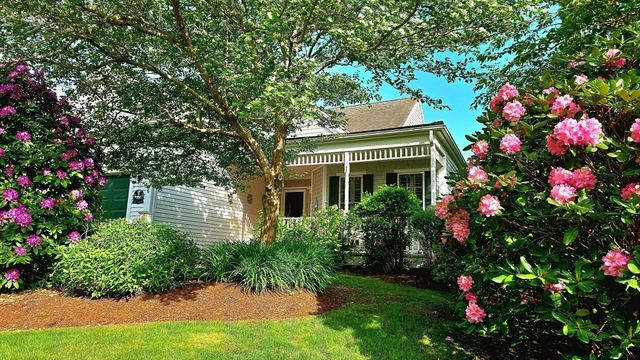 6 Berrywood Ct 6, Bourne, MA 02532