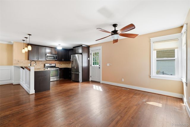 1223 Greenleaf Drive, Royal Oak, MI 48067