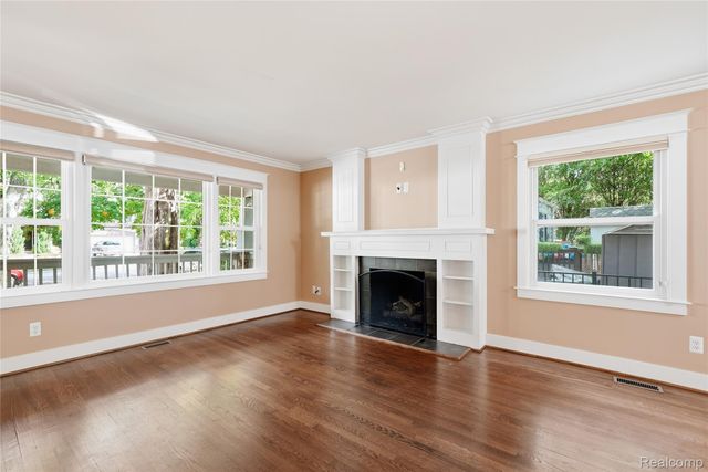 1223 Greenleaf Drive, Royal Oak, MI 48067