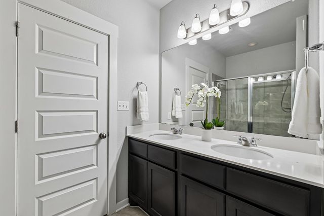 160 Syrah CT, Leander, TX 78641