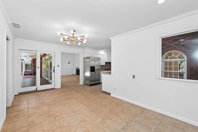 2527 W San Madele Avenue, Fresno, CA 93711