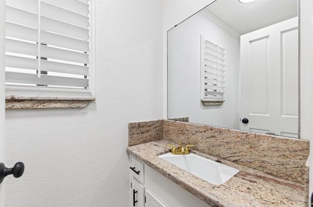 2527 W San Madele Avenue, Fresno, CA 93711