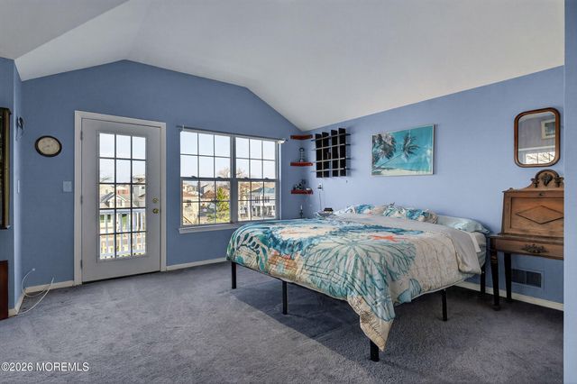 11 Huddy Avenue, Highlands, NJ 07732