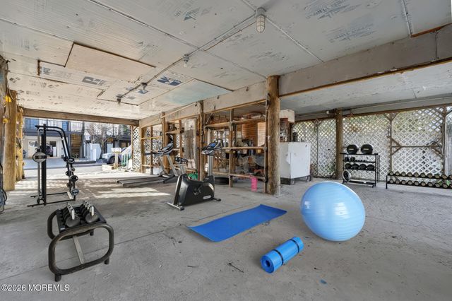 11 Huddy Avenue, Highlands, NJ 07732