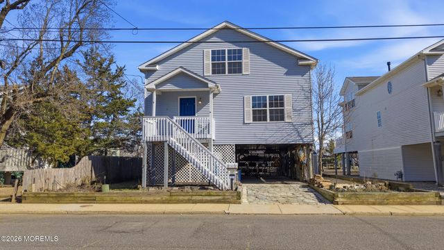 11 Huddy Avenue, Highlands, NJ 07732