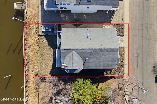 11 Huddy Avenue, Highlands, NJ 07732