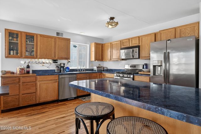 11 Huddy Avenue, Highlands, NJ 07732