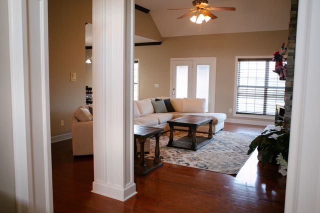 633 Jackson Rd, Portland, TN 37148