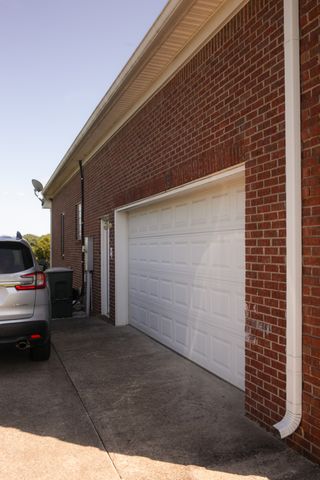 633 Jackson Rd, Portland, TN 37148
