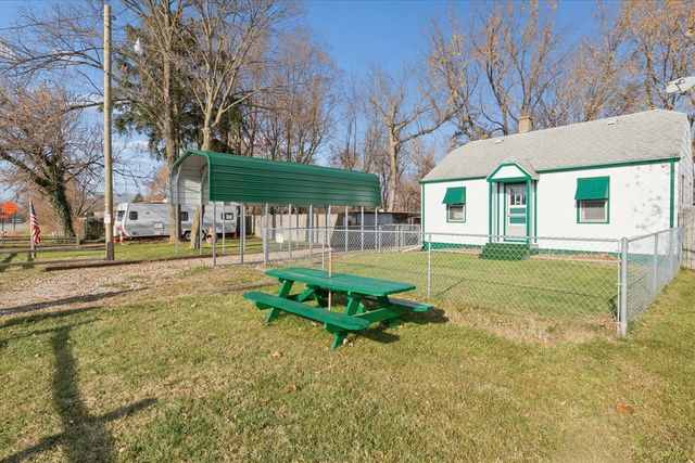 1053 E Empire Avenue, Benton Harbor, MI 49022