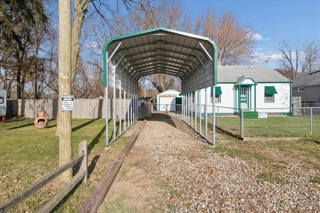 1053 E Empire Avenue, Benton Harbor, MI 49022