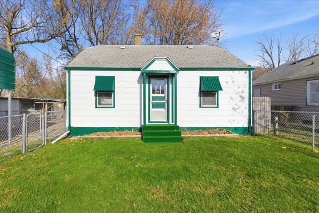 1053 E Empire Avenue, Benton Harbor, MI 49022