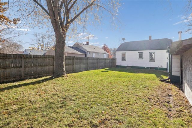 1053 E Empire Avenue, Benton Harbor, MI 49022