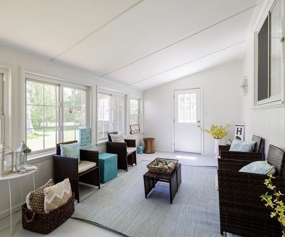 60 Appian Drive, Gates, NY 14606