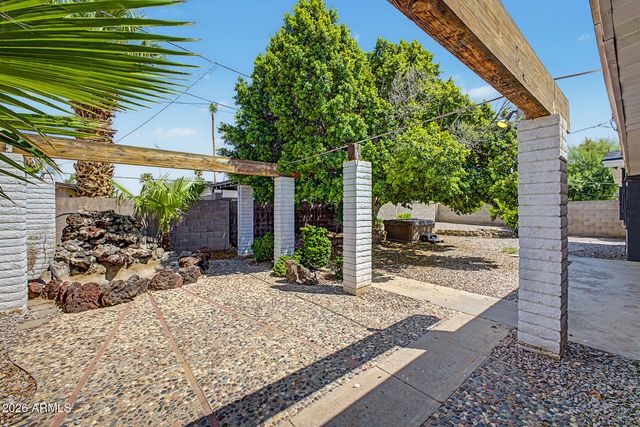 3224 E SWEETWATER Avenue, Phoenix, AZ 85032