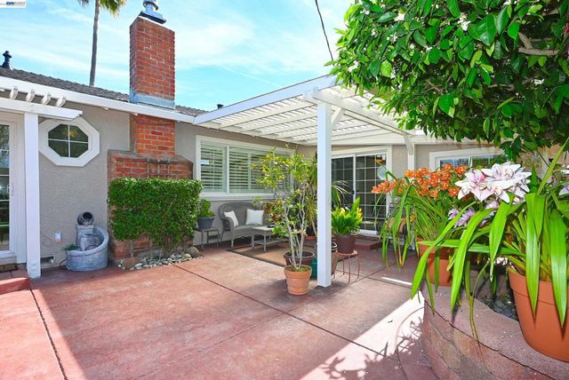 8514 Newry Pl, Dublin, CA 94568