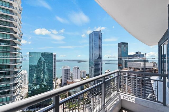 60 SW 13th St 3800, Miami, FL 33130