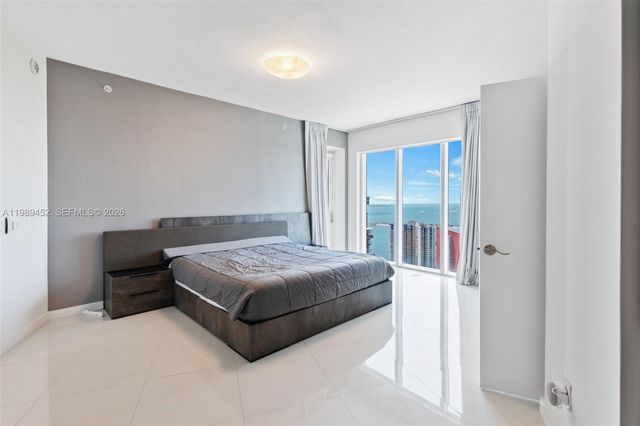 60 SW 13th St 3800, Miami, FL 33130