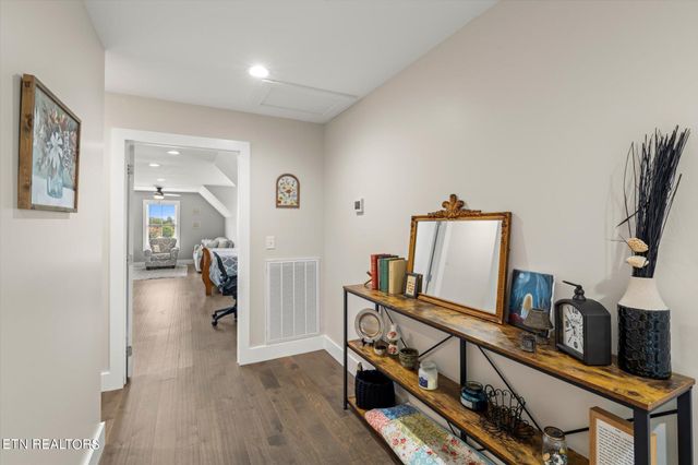 2371 Wild Pear Tr, Dandridge, TN 37725