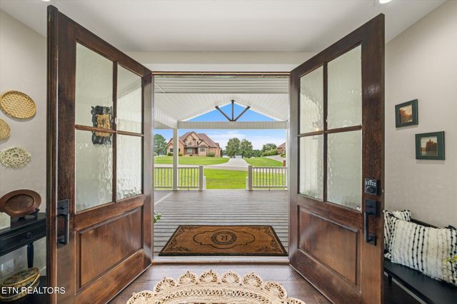 2371 Wild Pear Tr, Dandridge, TN 37725
