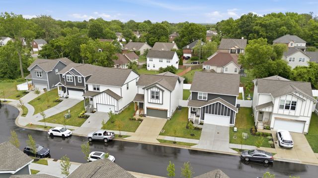 744 Caraway Ln, Nashville, TN 37211