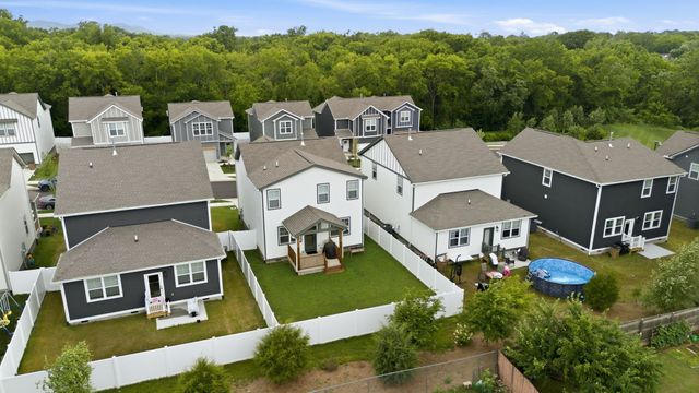 744 Caraway Ln, Nashville, TN 37211