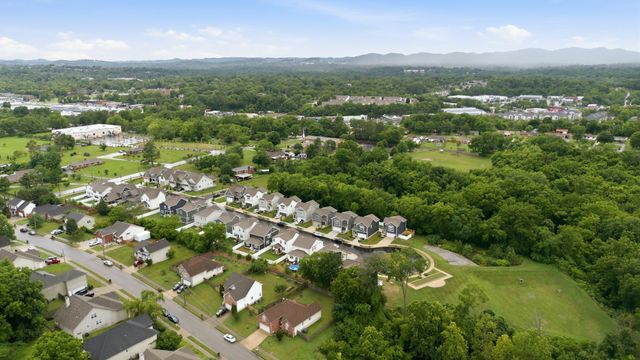 744 Caraway Ln, Nashville, TN 37211