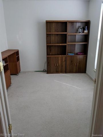 25871 Trestle, Novi, MI 48375