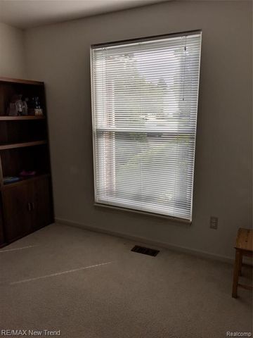 25871 Trestle, Novi, MI 48375