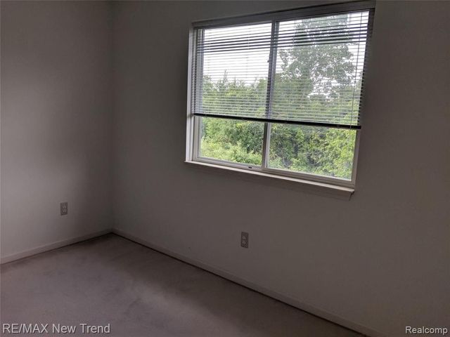 25871 Trestle, Novi, MI 48375