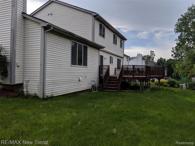 25871 Trestle, Novi, MI 48375