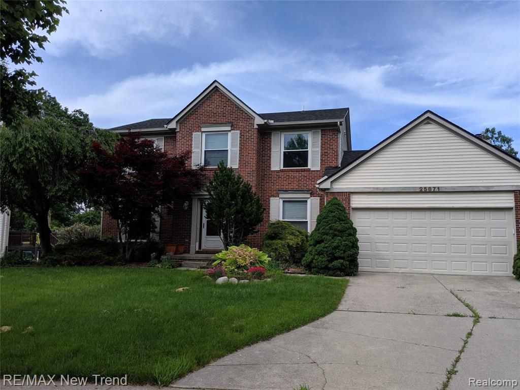 25871 Trestle, Novi, MI 48375