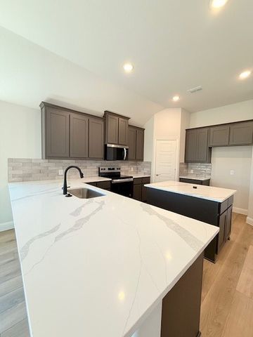 2421 Stardust Trail, Venus, TX 76009