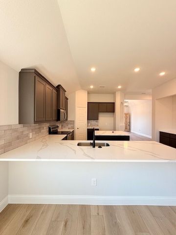 2421 Stardust Trail, Venus, TX 76009