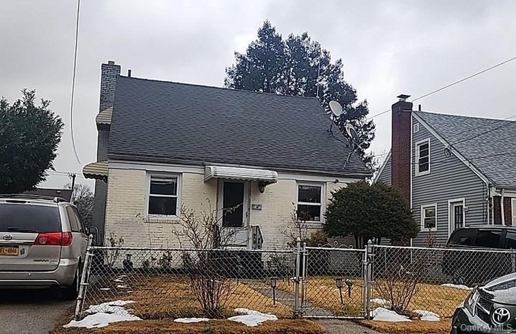 299 Locust Avenue, Uniondale, NY 11553