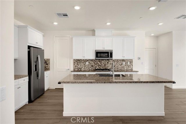 2323 Apple, Upland, CA 91786