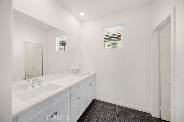 2323 Apple, Upland, CA 91786