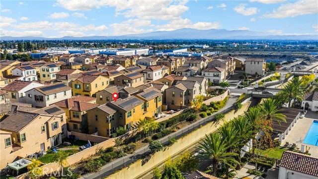 2323 Apple, Upland, CA 91786