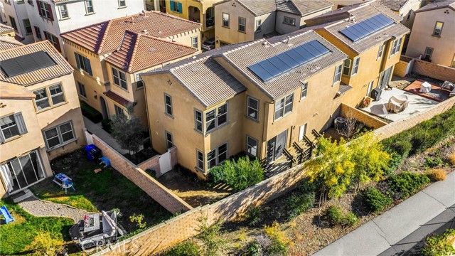 2323 Apple, Upland, CA 91786