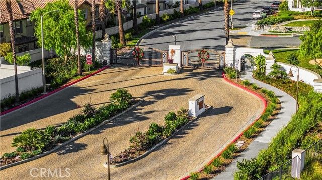 2323 Apple, Upland, CA 91786