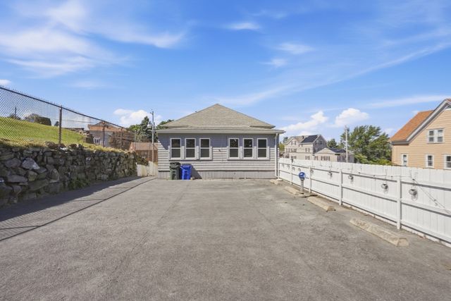 2400 South Main St, Fall River, MA 02724