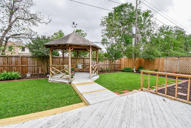 12918 Mills Bend Street, Houston, TX 77070