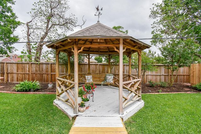 12918 Mills Bend Street, Houston, TX 77070