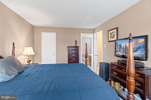 1206 BARRY COURT, Southampton, PA 18966