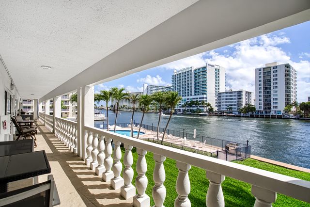 2895 NE 32ND Street 207, Fort Lauderdale, FL 33306