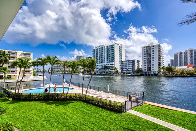 2895 NE 32ND Street 207, Fort Lauderdale, FL 33306