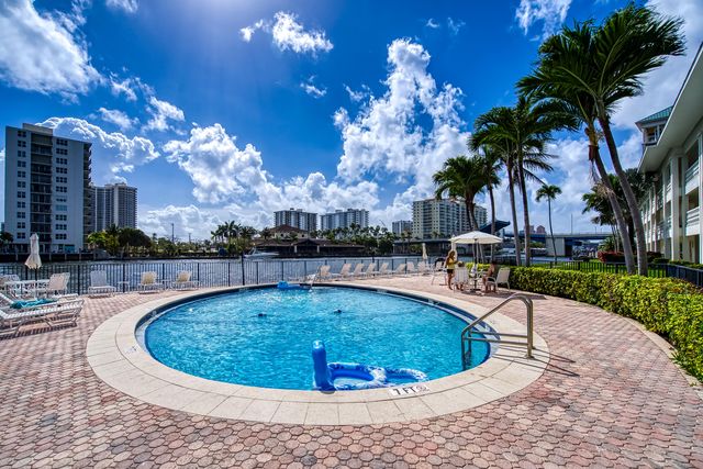 2895 NE 32ND Street 207, Fort Lauderdale, FL 33306