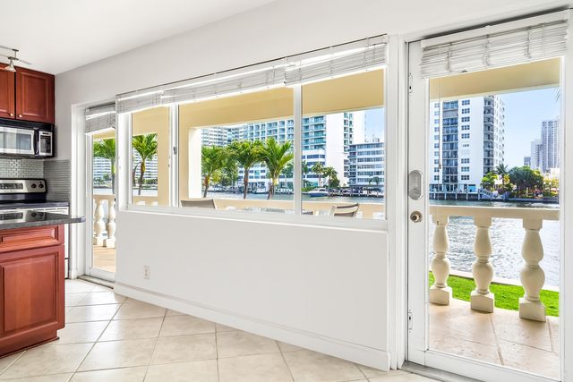 2895 NE 32ND Street 207, Fort Lauderdale, FL 33306
